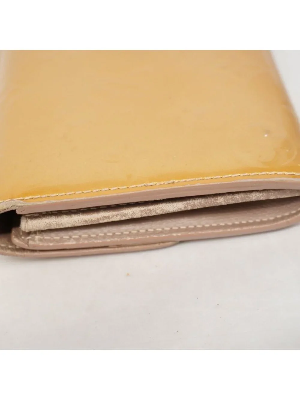 Louis Vuitton Wallet Vernis Portefeuille Sarah Beige Poodle
